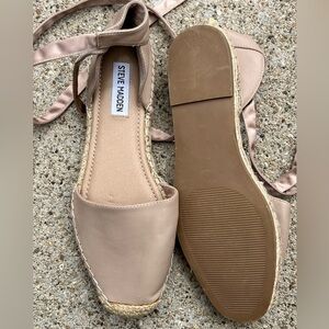 8.5 Steve Madden Women's neutral Beige Espadrille Flats
